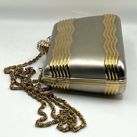 Vintage Sasha Hard Clutch Gold Tone with Chain Strap - Picture 12 of 13
